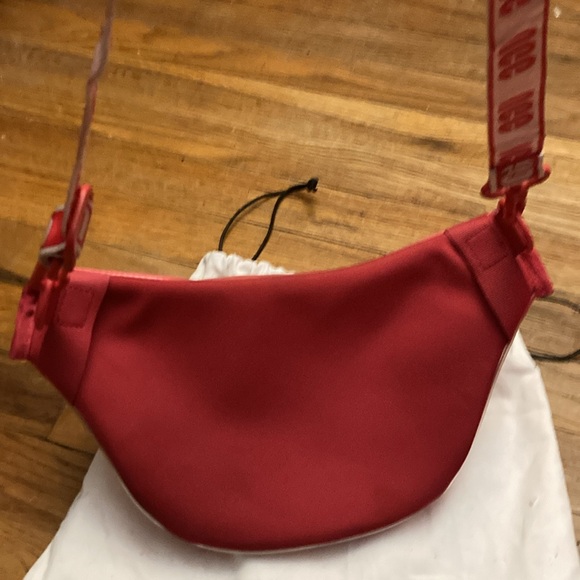 Hibiscus clear Uggs with matching Fanny pack bag - Picture 12 of 15